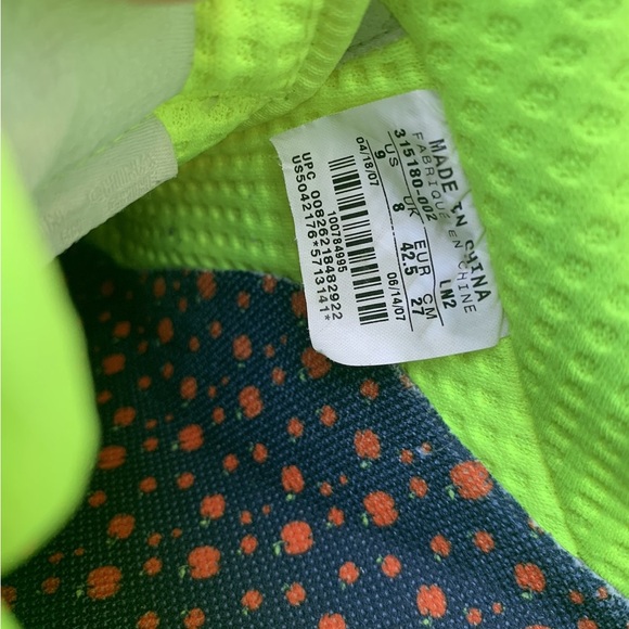 Nike Air Force One Low “Neon / Light Bone”
Size 9 - Picture 5 of 7